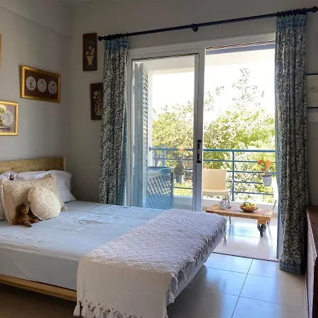 Retro N' Boujee 1br Apt With Pool And Balcony *