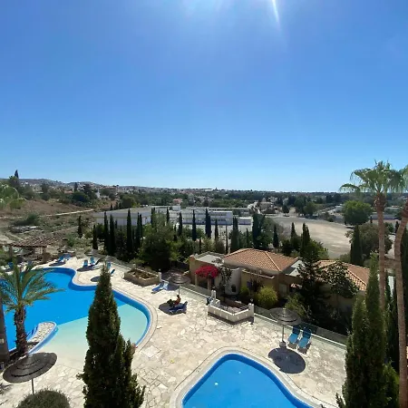 Lejlighed Retro N' Boujee 1br Apt With Pool And Balcony Geroskipou