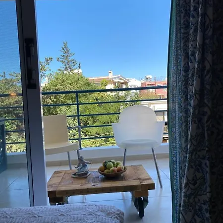 Retro N' Boujee 1br Apt With Pool And Balcony Geroskipou