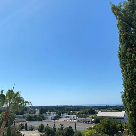 Retro N' Boujee 1br Apt With Pool And Balcony Geroskipou