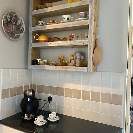 Retro N' Boujee 1br Apt With Pool And Balcony * Geroskipou